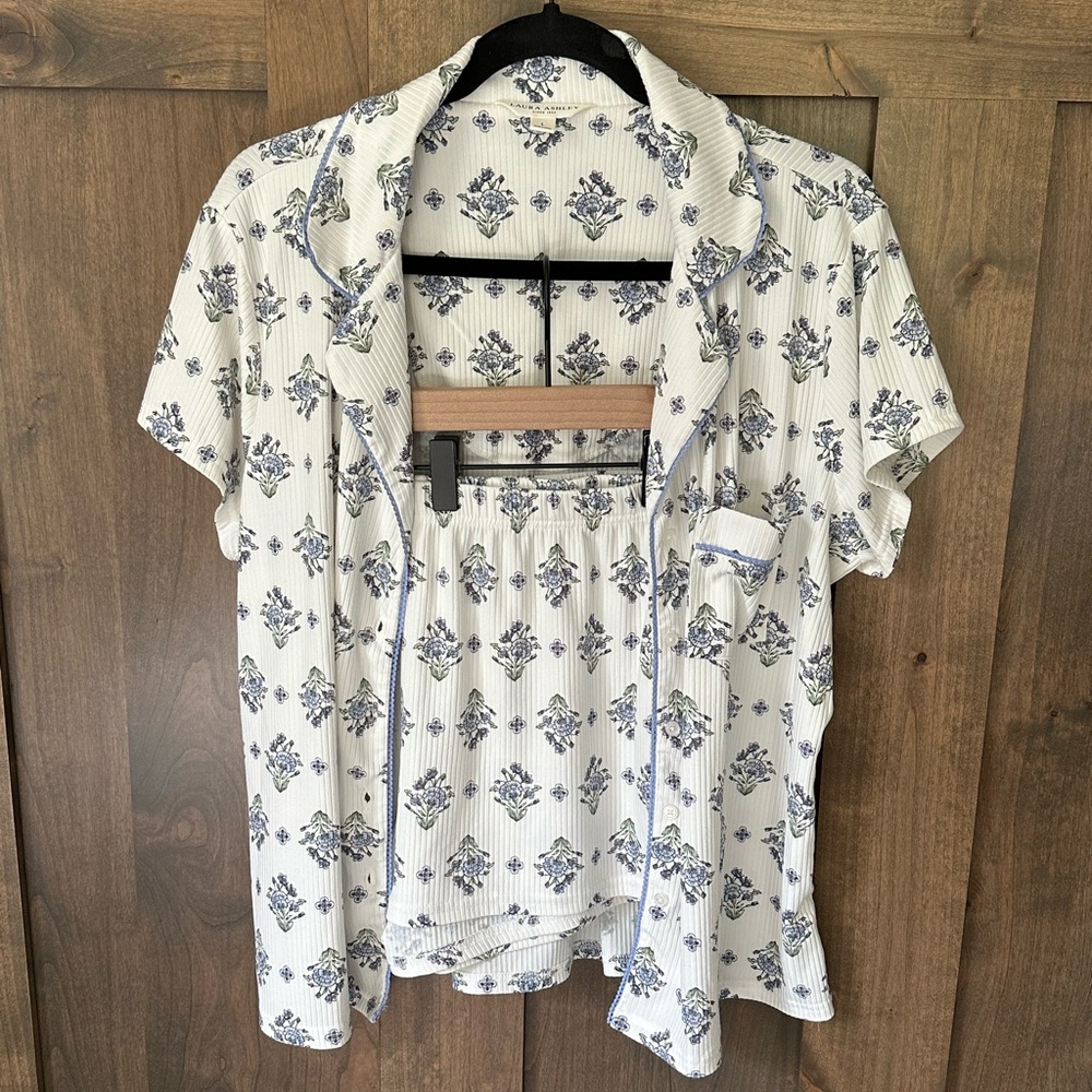 NWOT Laura Ashley Women’s Pajama Set